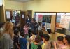 Visitas al Archivo y a la Biblioteca Municipal, teatro y tertulias literarias movilizan a los escolares en la celebración del Día del Libro en La Carolina