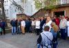 La delegada de Salud, Trinidad Rus, asiste a la concentración convocada para respaldar a los sanitarios después de la agresión de este fin de semana en Linares