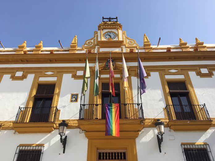 Bailén. Bandera LGTBI