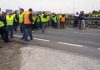 Corte de la autovía por agricultores a la altura de La Carolina