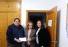 La Cofradía de San Juan entrega a Cáritas la recaudación del espectáculo de tributo a Queen