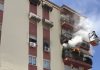 Rescate de una vivienda incendiada en Linares