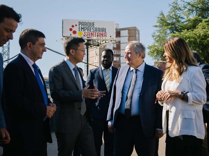 LINARES Visita del ministro a Desay