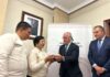 El delegado del Gobierno recepciona a la alcaldesa de Jaén de Filipinas
