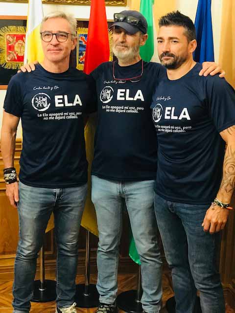 ELA DINERIO AYUDA