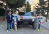 Presentado el vehículo Santana Pickup T1+, que competirá en el Dakar 2026 luciendo el eslogan ‘Linares ha vuelto’
