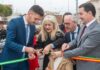 Patricia del Pozo inaugura el renovado complejo deportivo de la Carolina que ahora cuenta con pistas de atletismo y un campo de fútbol 7