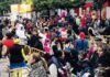 Martes con desfile de carnaval soleado en Bailén