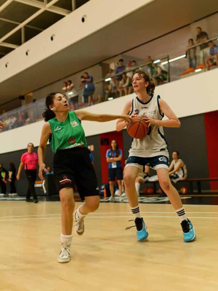 Ali Up baloncesto femenino españa