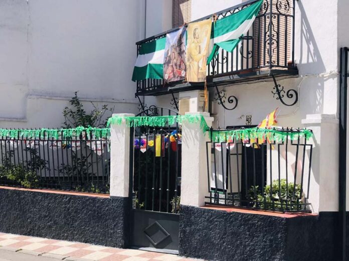 Feria del barrio, adornos de patios