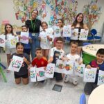 Los pequeños artistas disfrutan del taller infantil ‘Pintamos con Sal’ en la Biblioteca Municipal Baécula e Bailén
