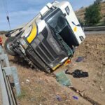 Muere un hombre al volcar un camión en la autovía A-4 en Villanueva de la Reina