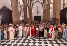 Más de 90 jóvenes y adultos reciben en Bailén el Sacramento de la Confirmación