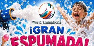Juventud organiza una gran fiesta de la espuma y juegos de agua para el público infantil en las Fiestas de Julio