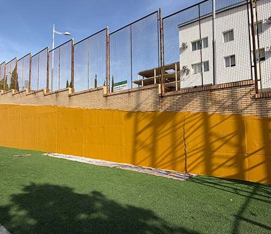 El Ayuntamiento de Bailén mejora las instalaciones deportivas y anuncia la renovación del césped del Gregorio Manzano