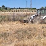El Ayuntamiento continúa la limpieza integral de los solares municipales