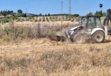 El Ayuntamiento continúa la limpieza integral de los solares municipales