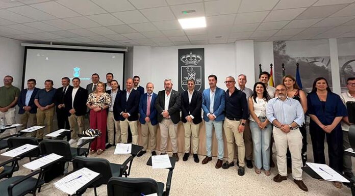 Junta y ayuntamientos colaborarán para aprovechar los beneficios de la actividad minera