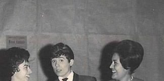 El cantante linarense Raphael debutó en Almería