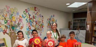 La Biblioteca Baécula anima a la selección con el taller infantil ‘¡Vamos España!’