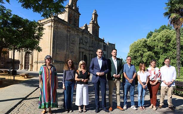 Juan Latorre viaja a Úbeda en su primer viaje como presidente de Diputación