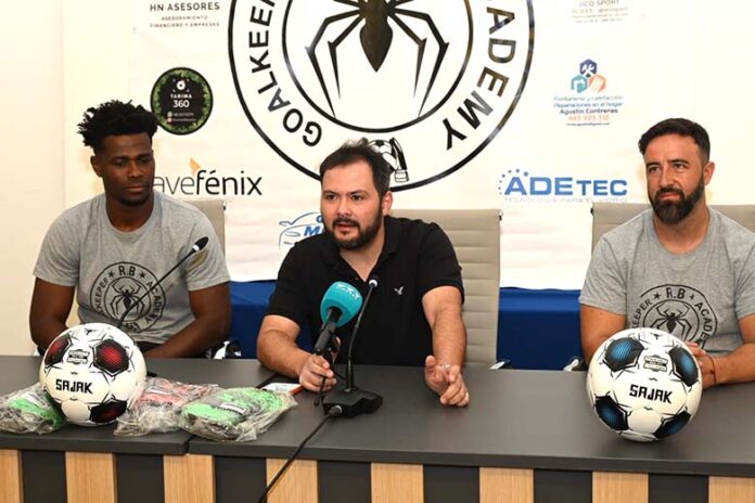 CAMPUS LINARES- Deportes respalda el I Campus de Fútbol ‘Razak Brimah’, que se celebrará en La Garza del 13 al 17 de julio (2)