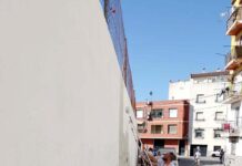 Jornada de pintura comunitaria en los pisos de Paquita Torres