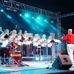 El Pórtico de Feria ofrece la actuación del Coro del Centro de Participación Activa