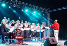 El Pórtico de Feria ofrece la actuación del Coro del Centro de Participación Activa