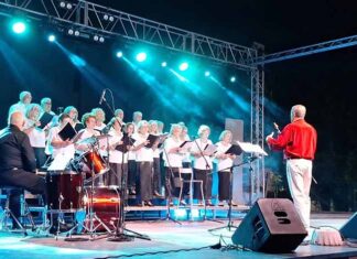 El Pórtico de Feria ofrece la actuación del Coro del Centro de Participación Activa