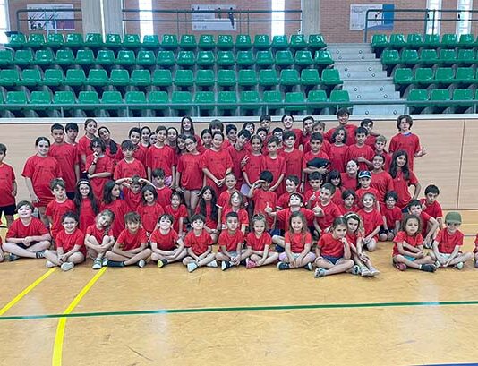 Las Escuelas Deportivas de Verano de la UJA alcanza los 137 menores inscritos en sus campus de Jaén y Linares