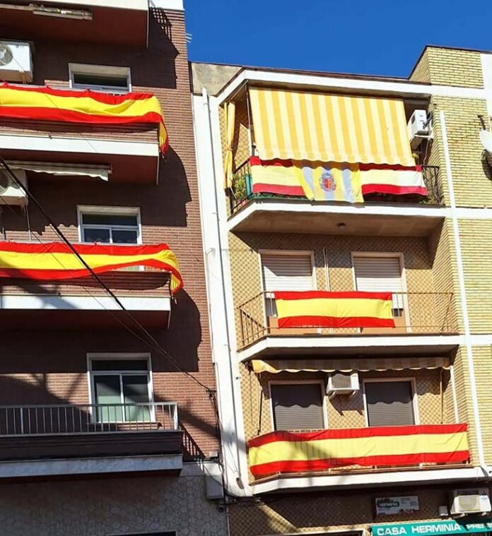 fACHADAS EBGALANADAS BAILEN